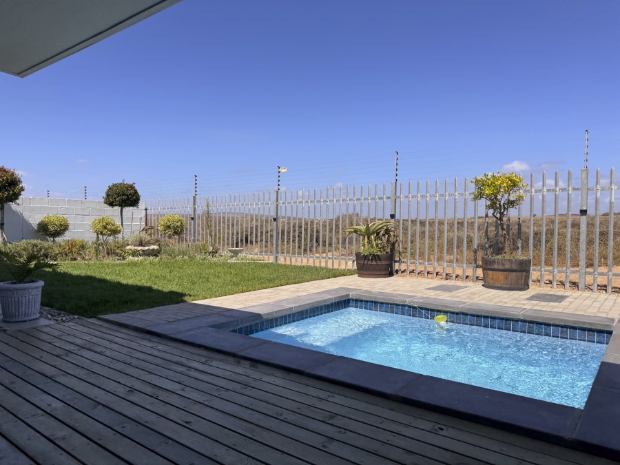 3 Bedroom Property for Sale in Country Club Western Cape